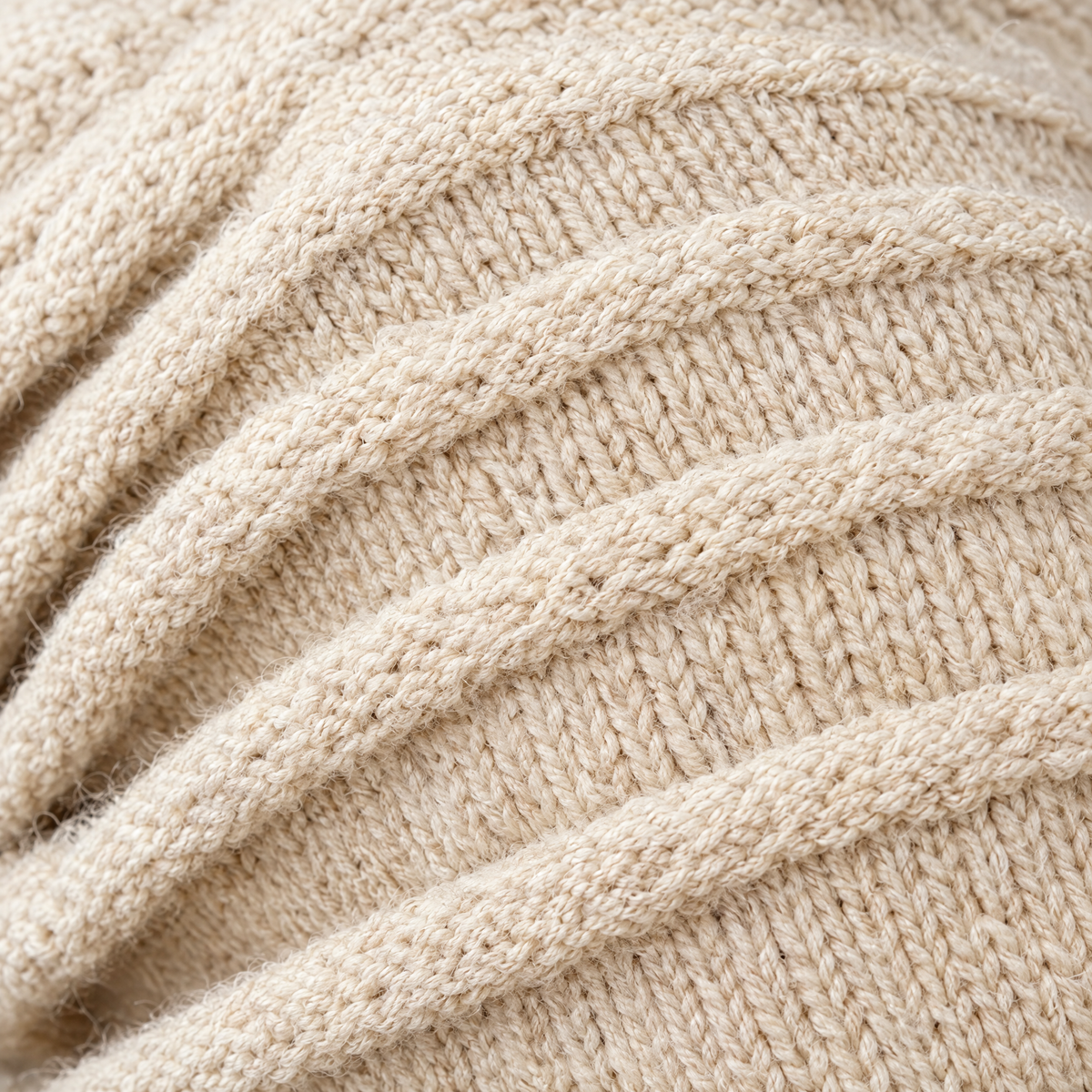cashmerebeanie apricot feature1