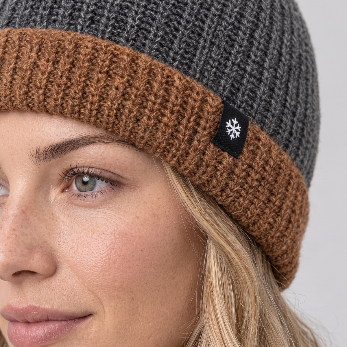 Women's knit beanie feature photograph [wb-gender-final-105]