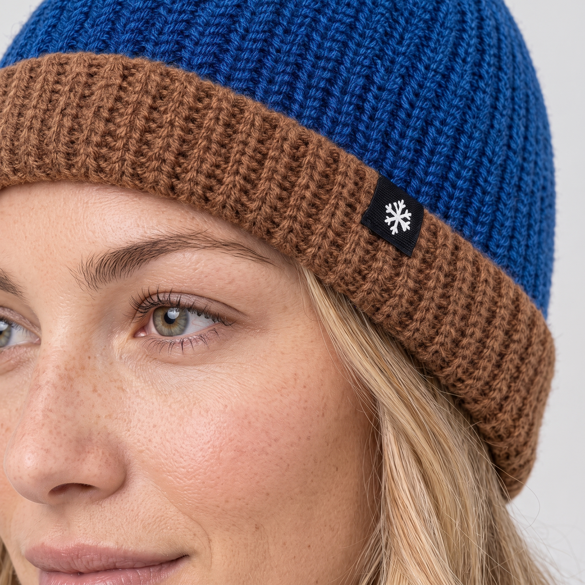 Women's knit beanie feature photograph [wb-gender-final-111]