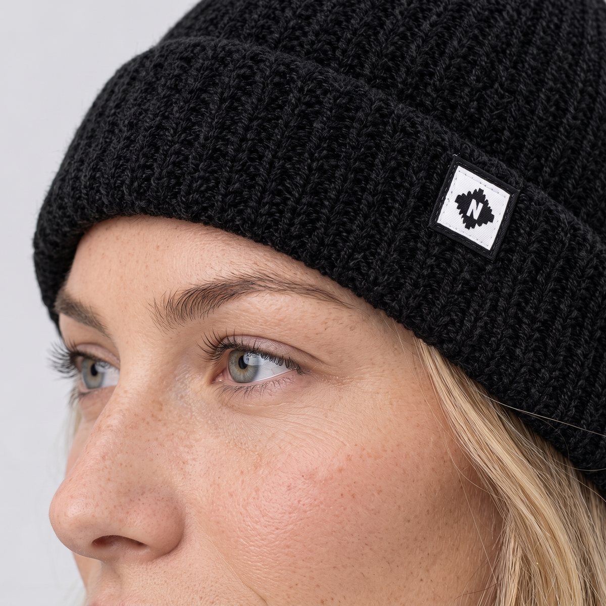Women's knit beanie feature photograph [wb-gender-final-119]