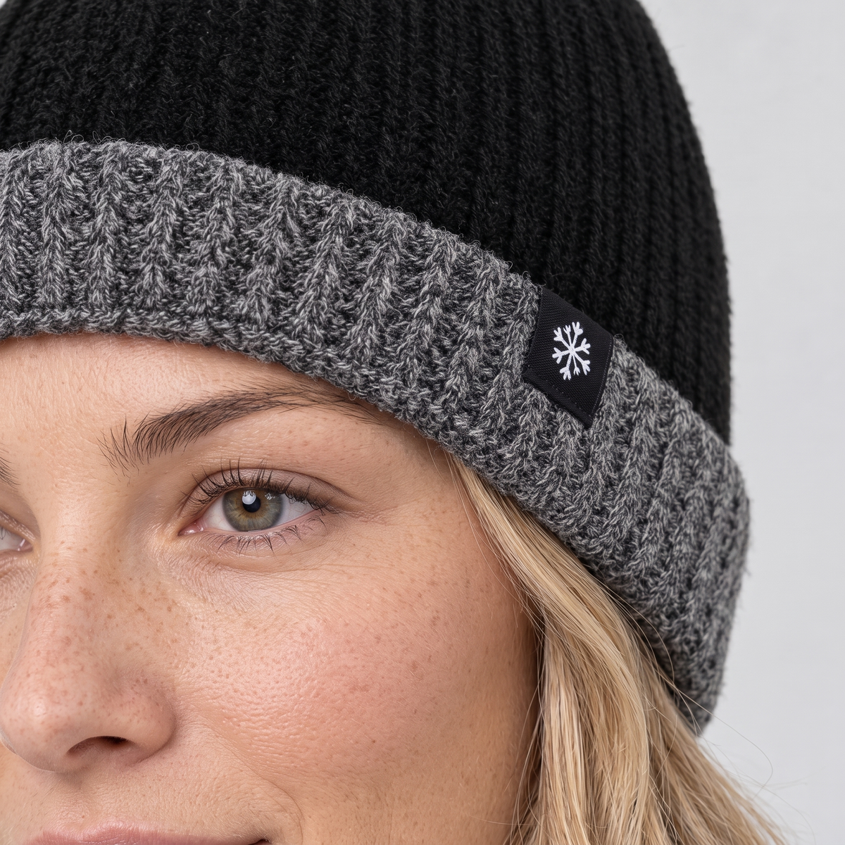 Women's knit beanie feature photograph [wb-gender-final-116]