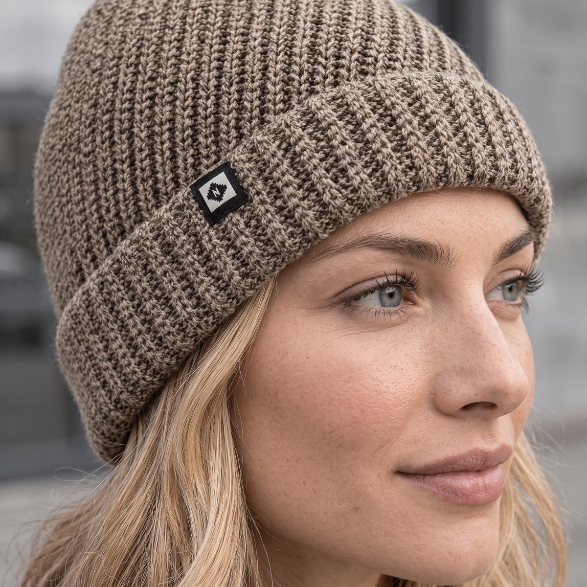 Women's knit beanie feature photograph [wb-gender-final-132]