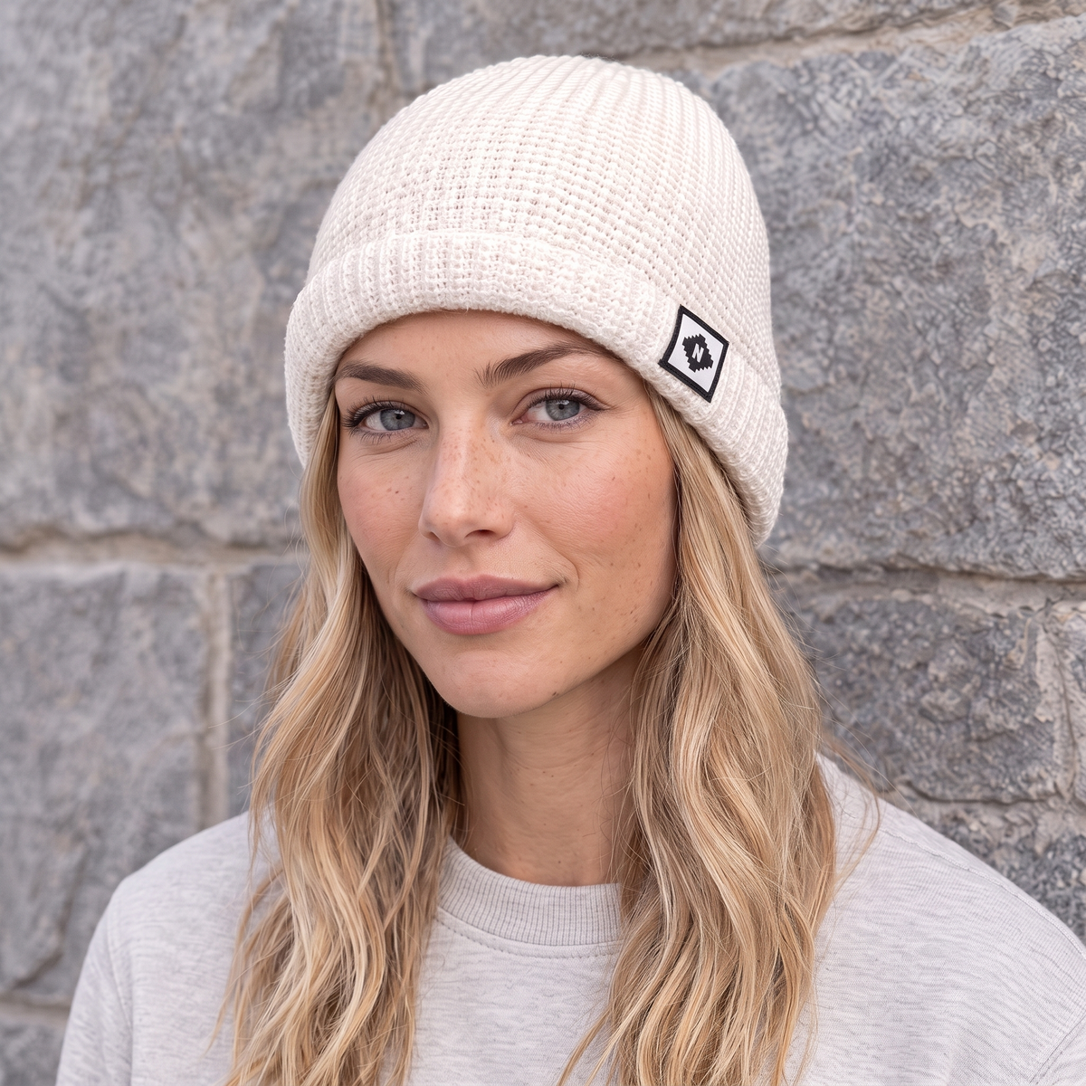 Women's knit beanie feature photograph [wb-gender-final-121]