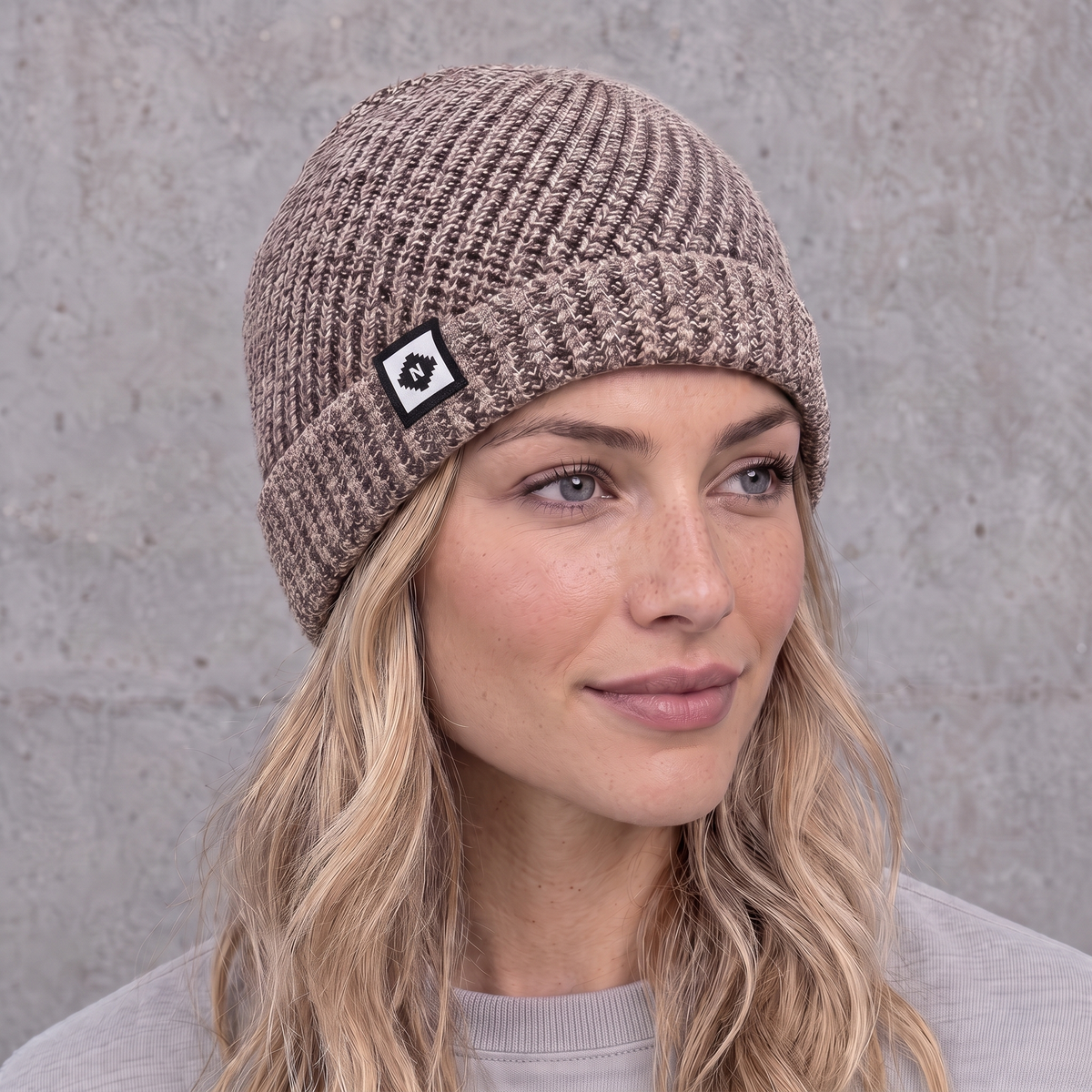 Women's knit beanie feature photograph [wb-gender-final-131]