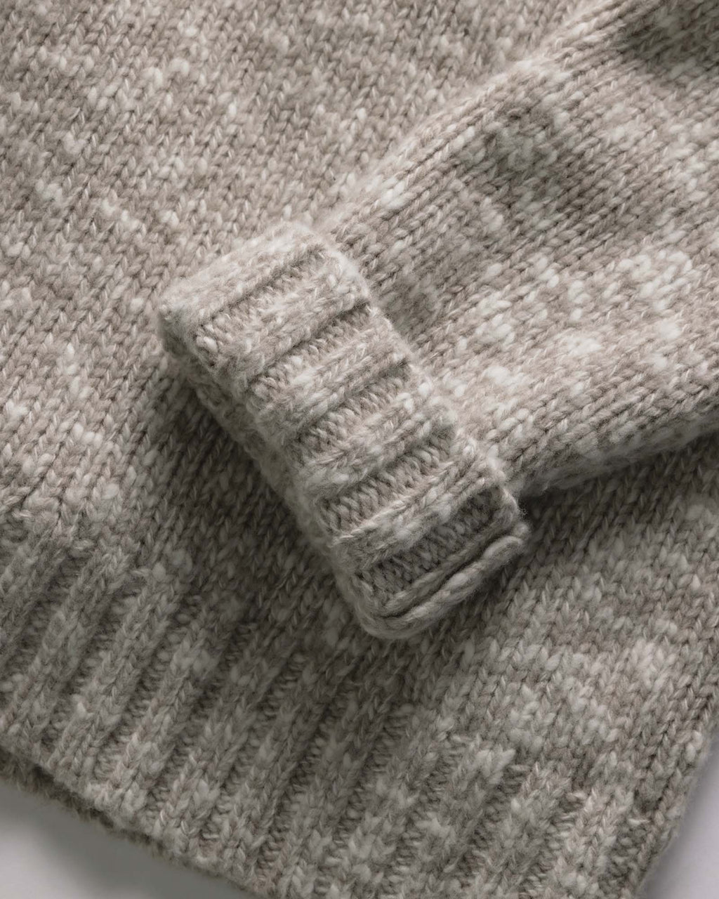 Men's The Match V-Neck Sweater in Sable Merino Slub