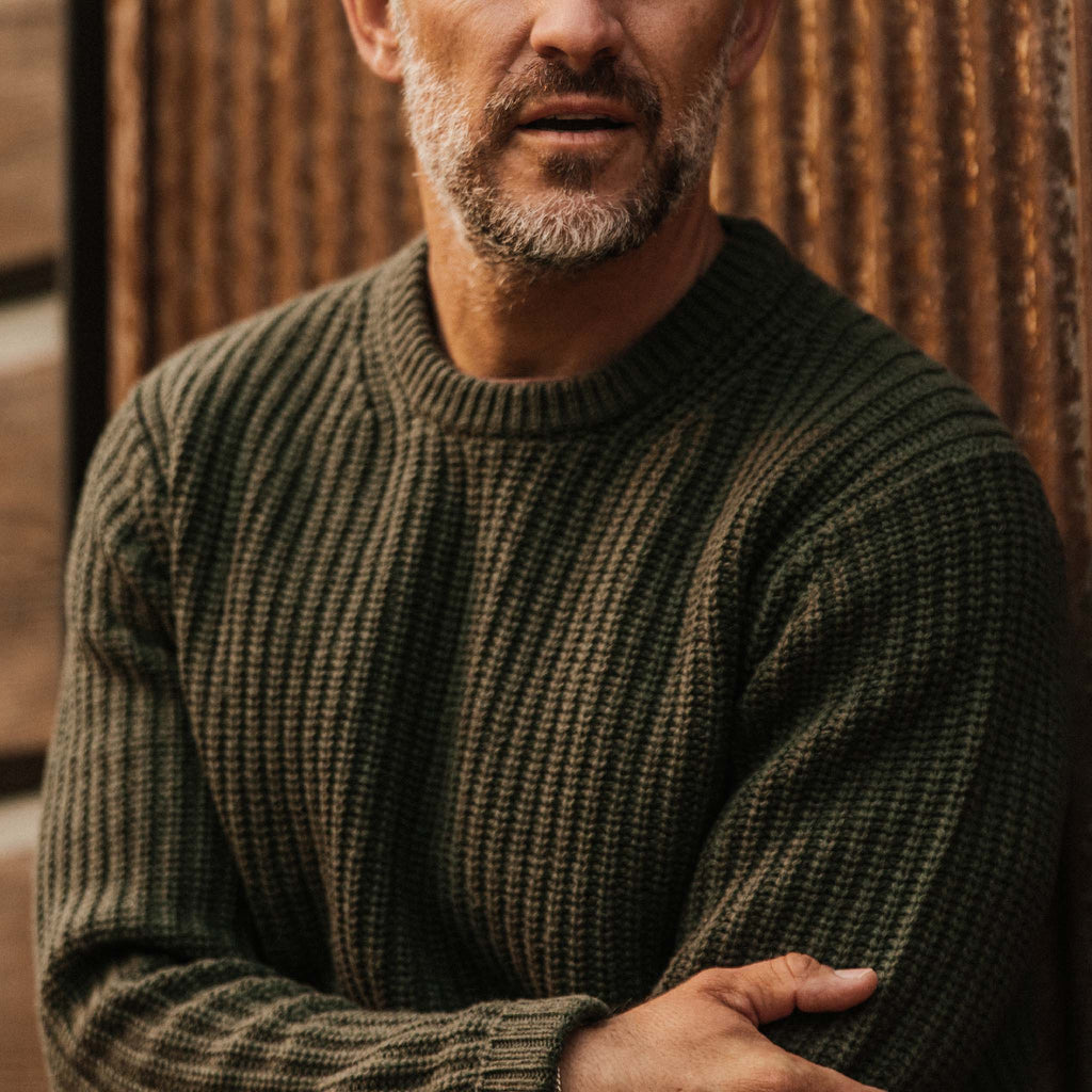 Men's The Wharf Sweater in Dark Olive