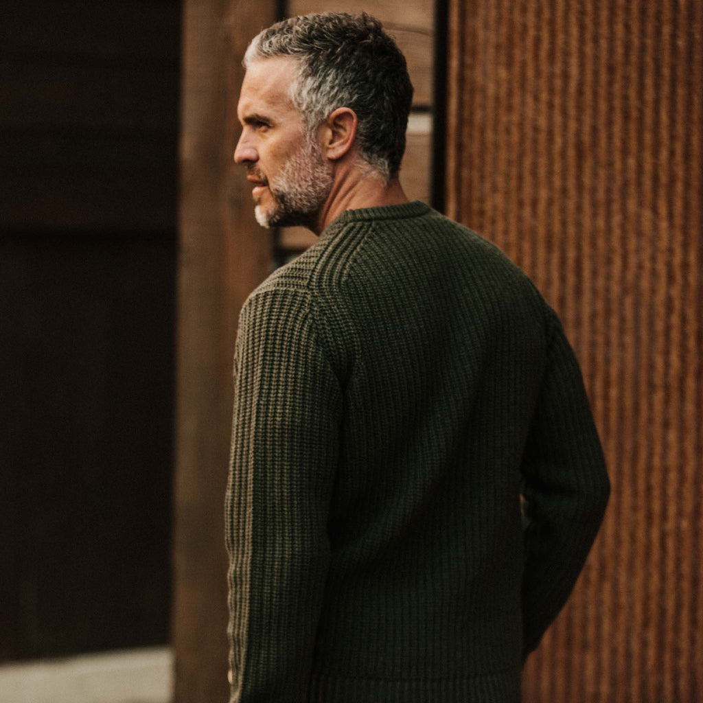 Men's The Wharf Sweater in Dark Olive