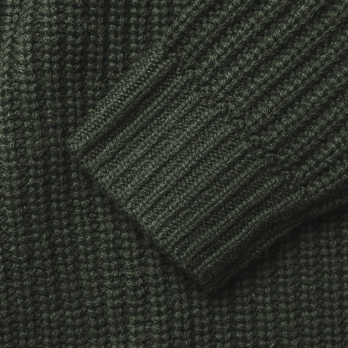 Men's The Wharf Sweater in Dark Olive