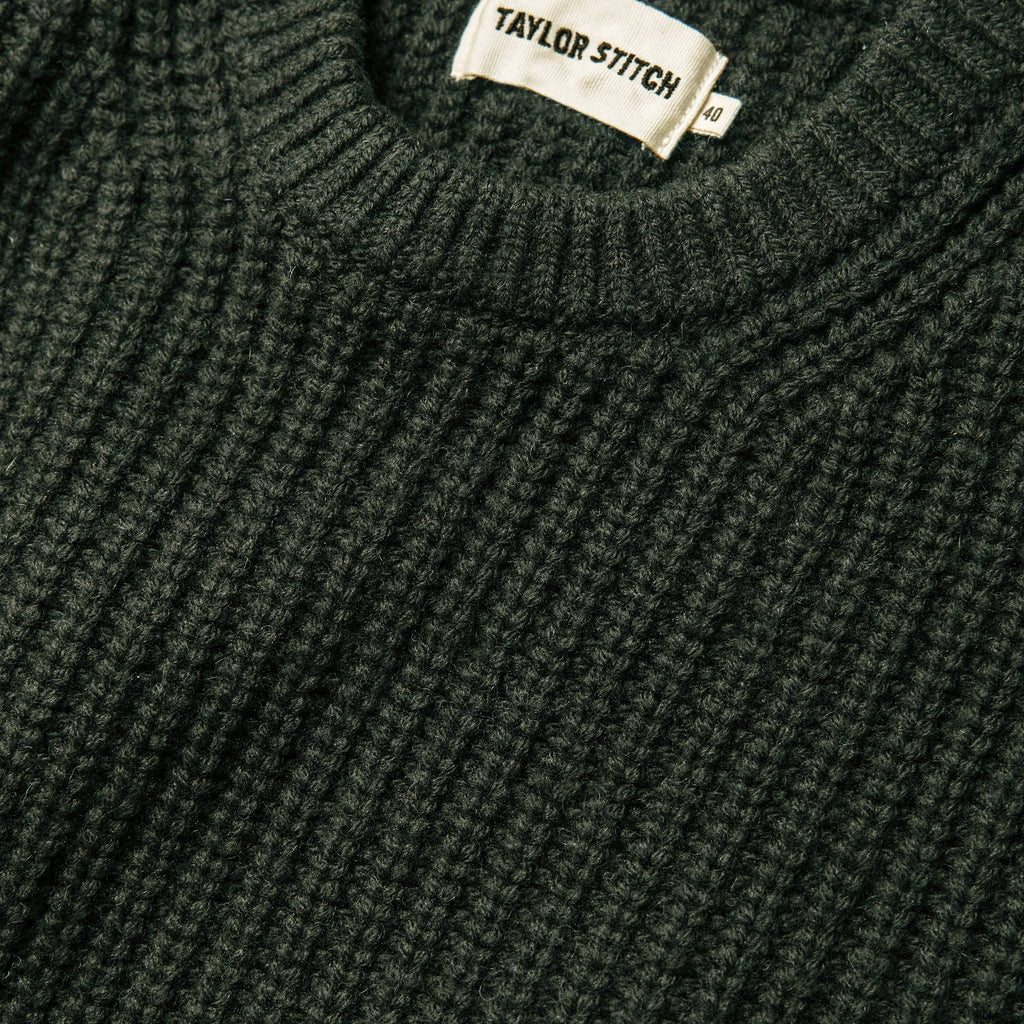 Men's The Wharf Sweater in Dark Olive