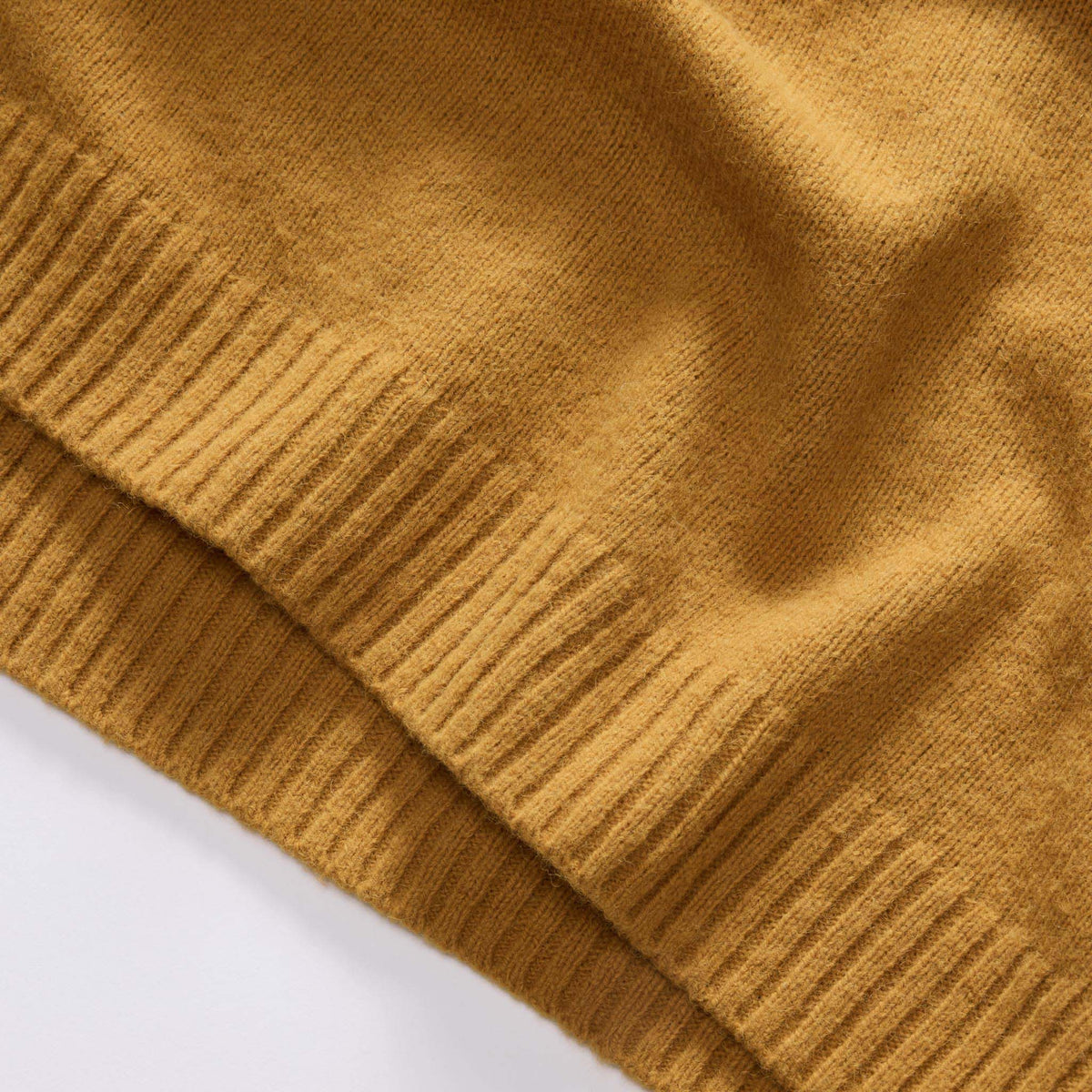 Men's The Lodge Sweater in Gold