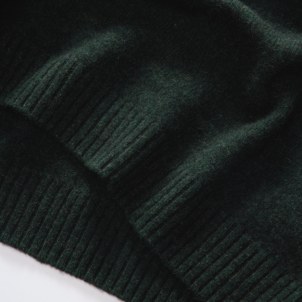 Men's The Lodge Sweater in Black Pine