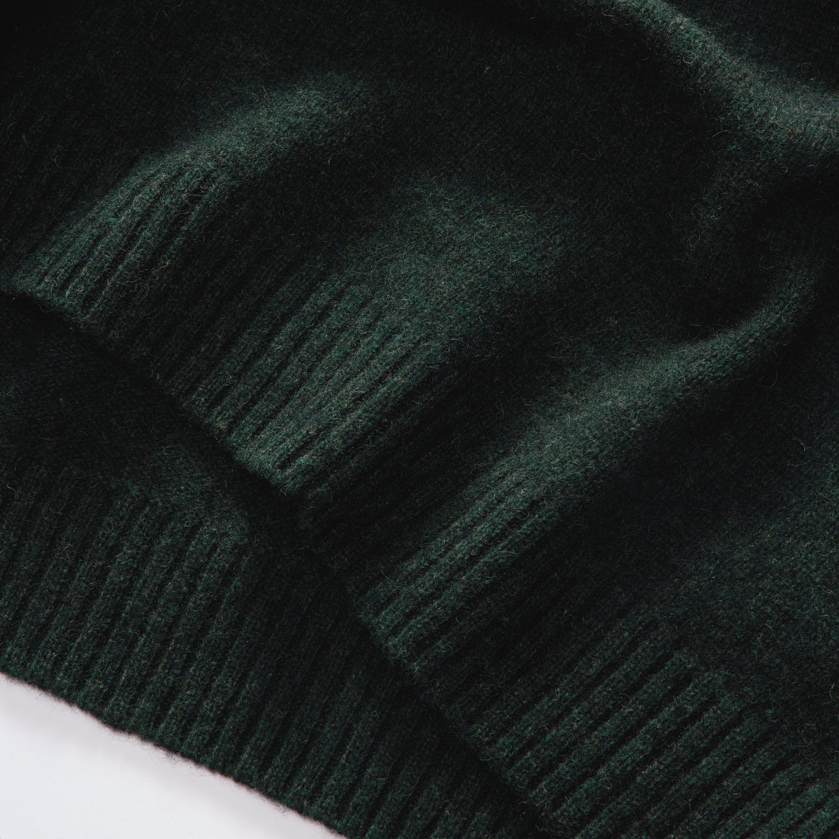 Men's The Lodge Sweater in Black Pine