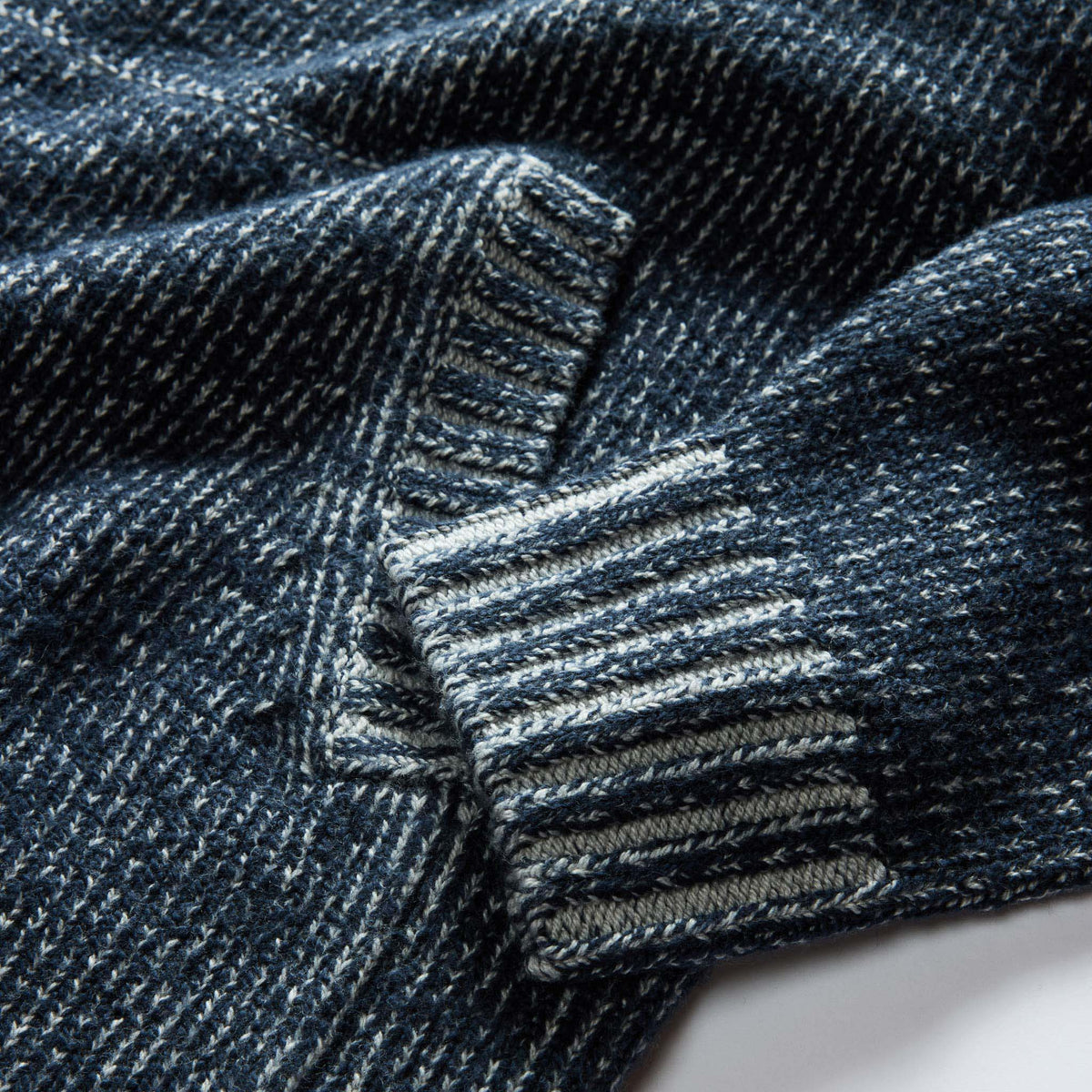 Men's The Headland Pullover Sweater in Marled Navy