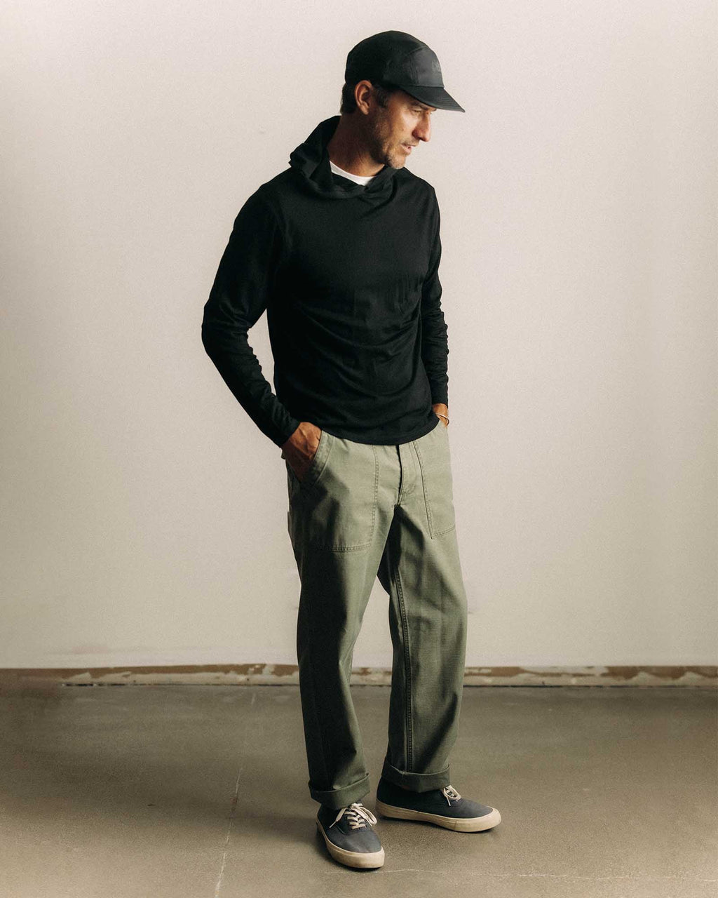 Men's The Ridgeline Merino Hoodie in Coal — Sweater