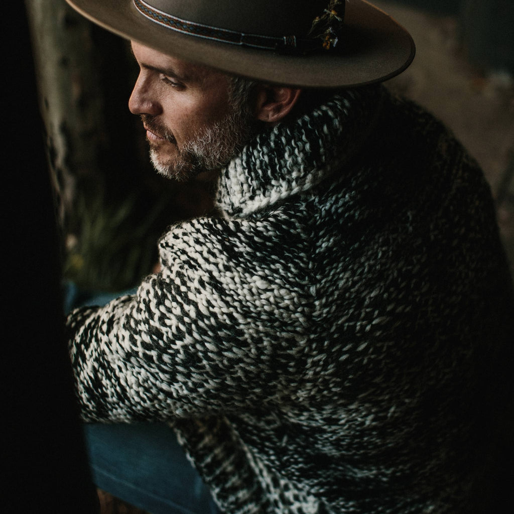 Men's The Seawall Hand-knit Sweater in Coal