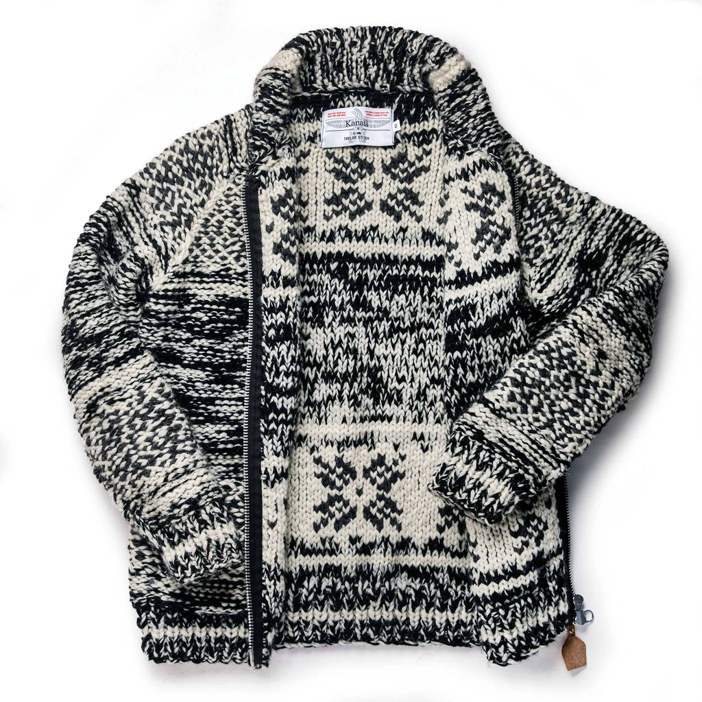 Men's The Seawall Hand-knit Sweater in Coal