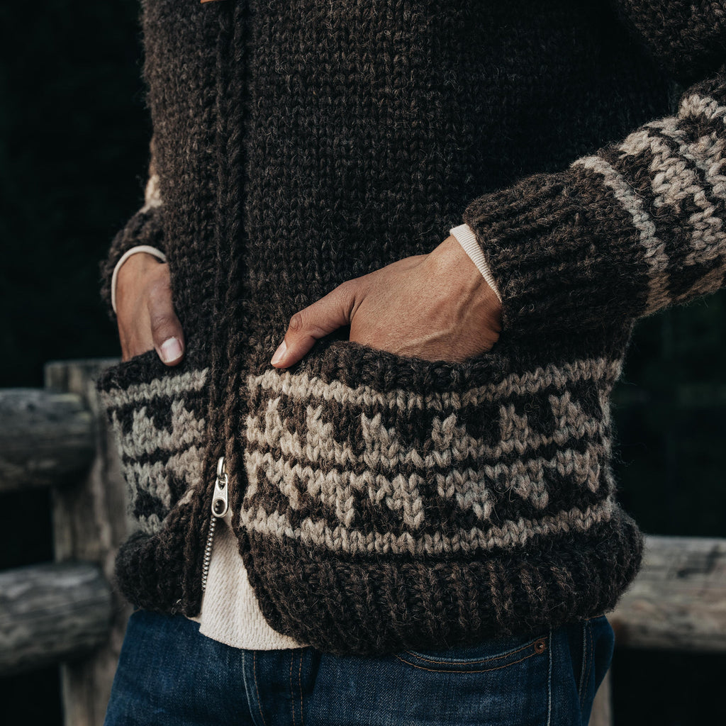 Men's The Seawall Hand-Knit Sweater in Mahogany
