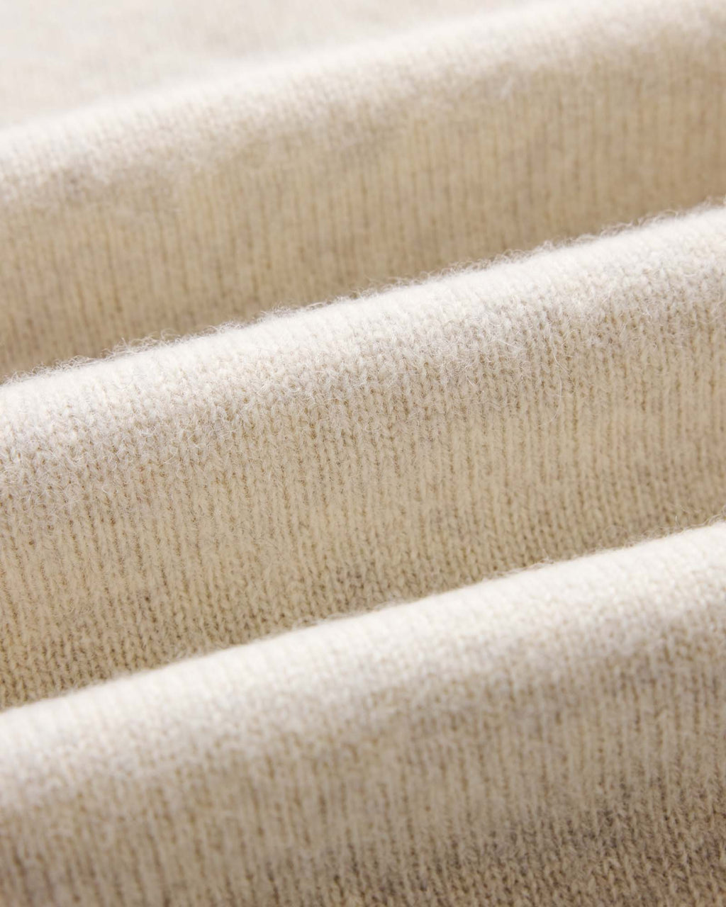 Men's The Eastmoor Sweater in Heather Ivory Wool