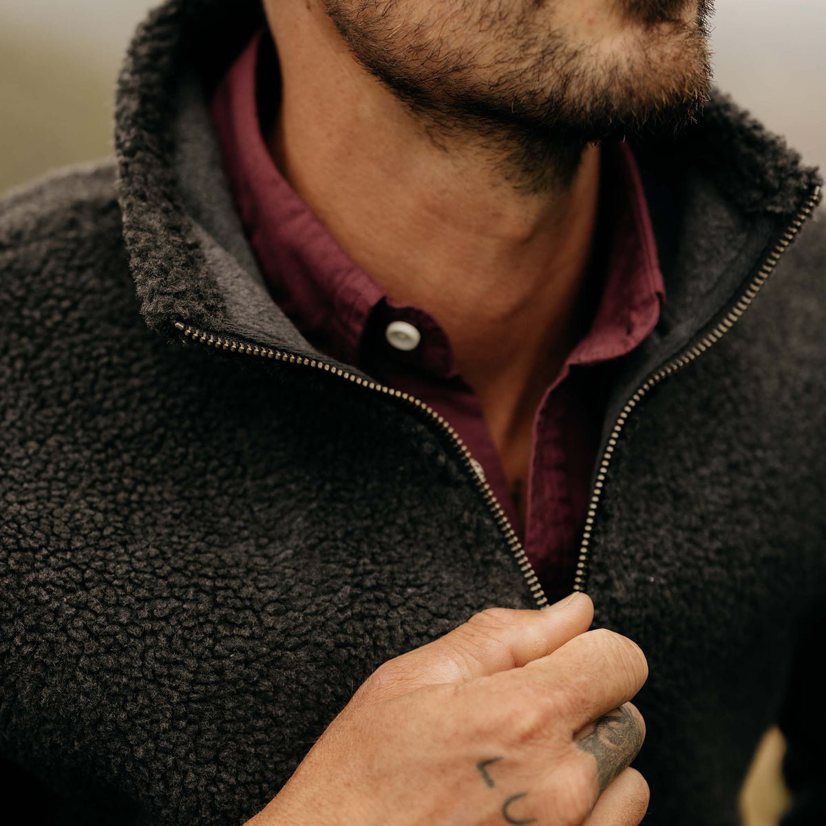 Men's The Nomad Pullover in Charcoal Heather Sherpa — Sweater