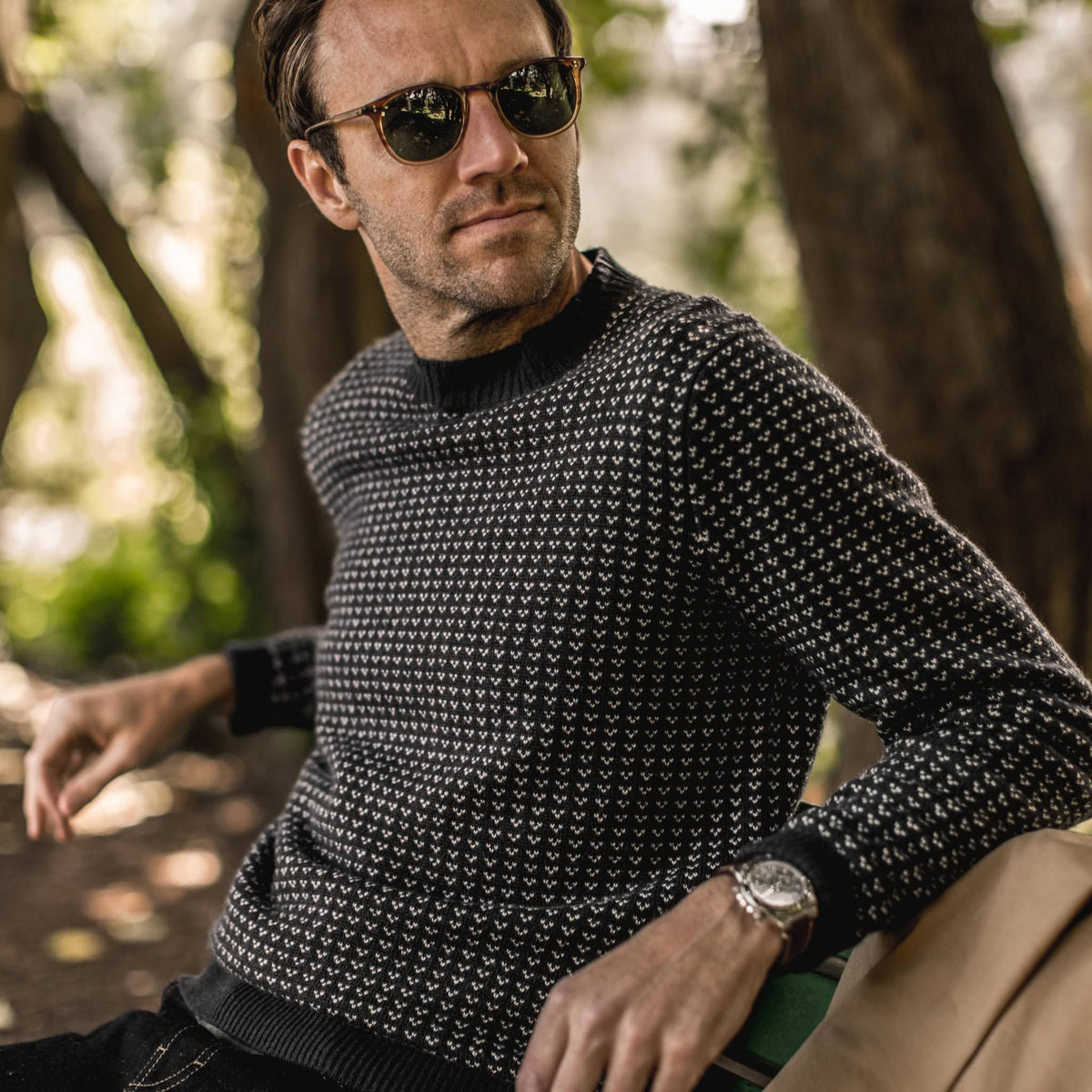 Men's The Rangeley Sweater in Navy Cash Merino