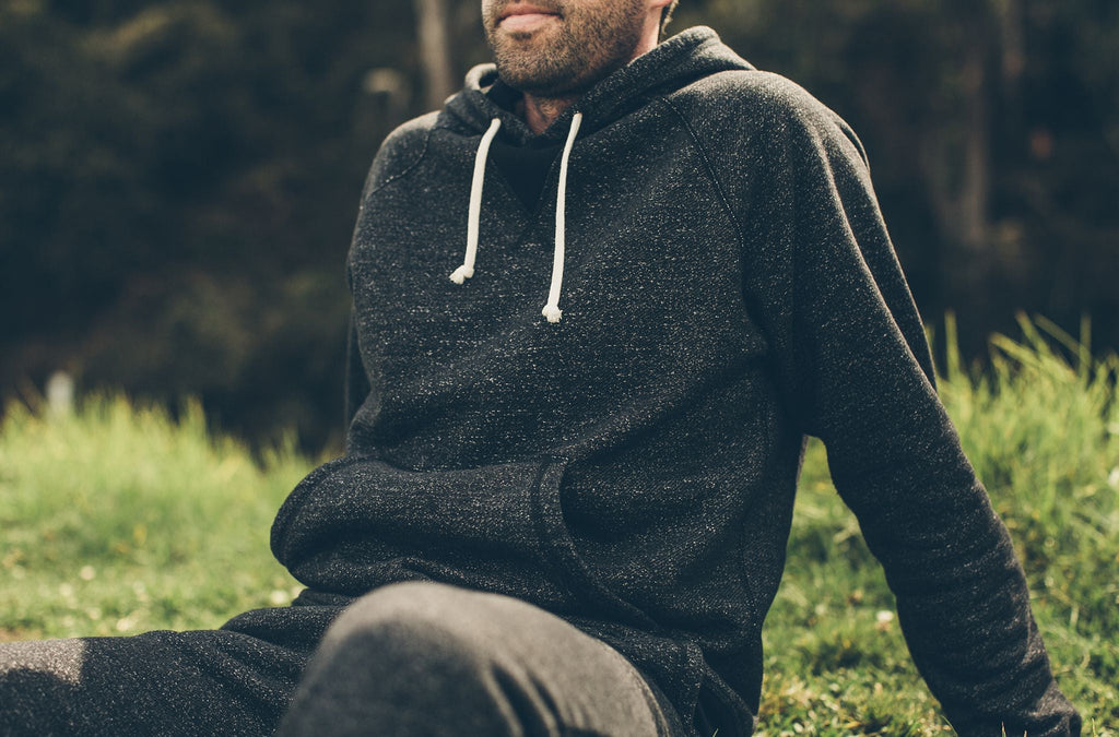 Men's The Hoodie in Charcoal Fleck Fleece — Sweater