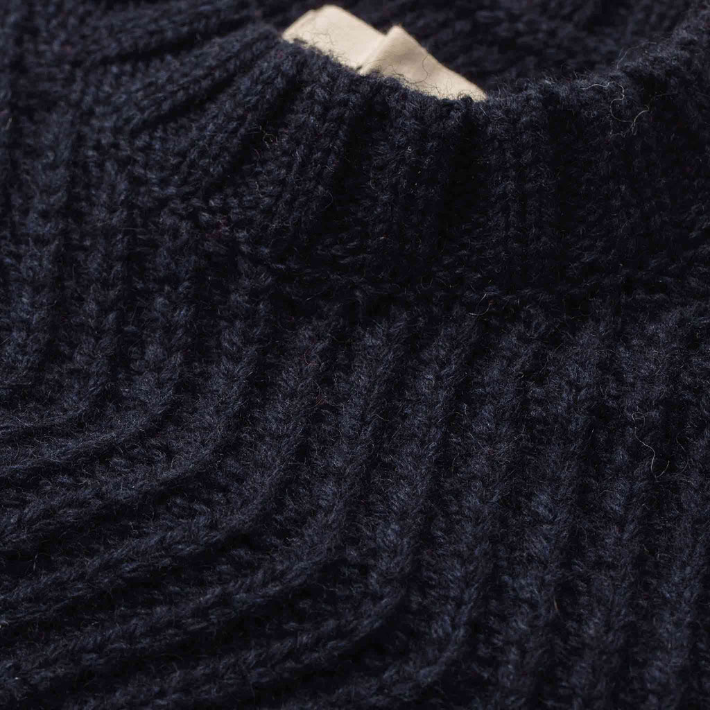 Men's The Wave Sweater in Navy