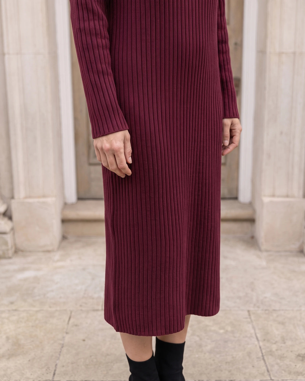 Women's Button-Detail Ribbed Turtleneck Midi Dress in Burgundy — sleeve detail