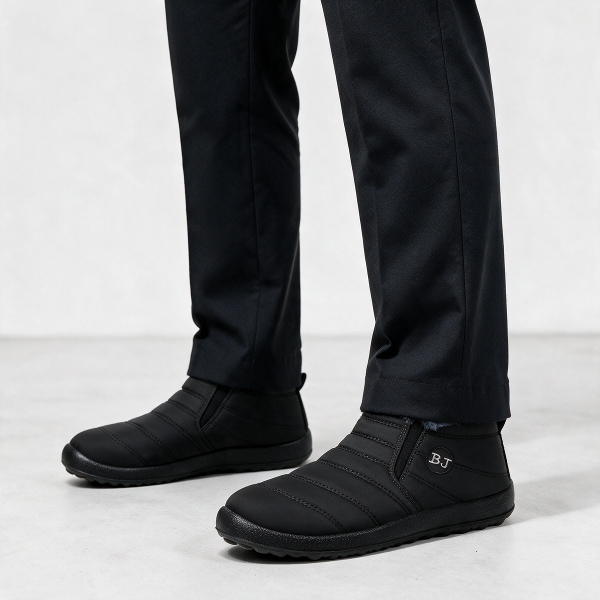 Plush-lined ankle boots feature5