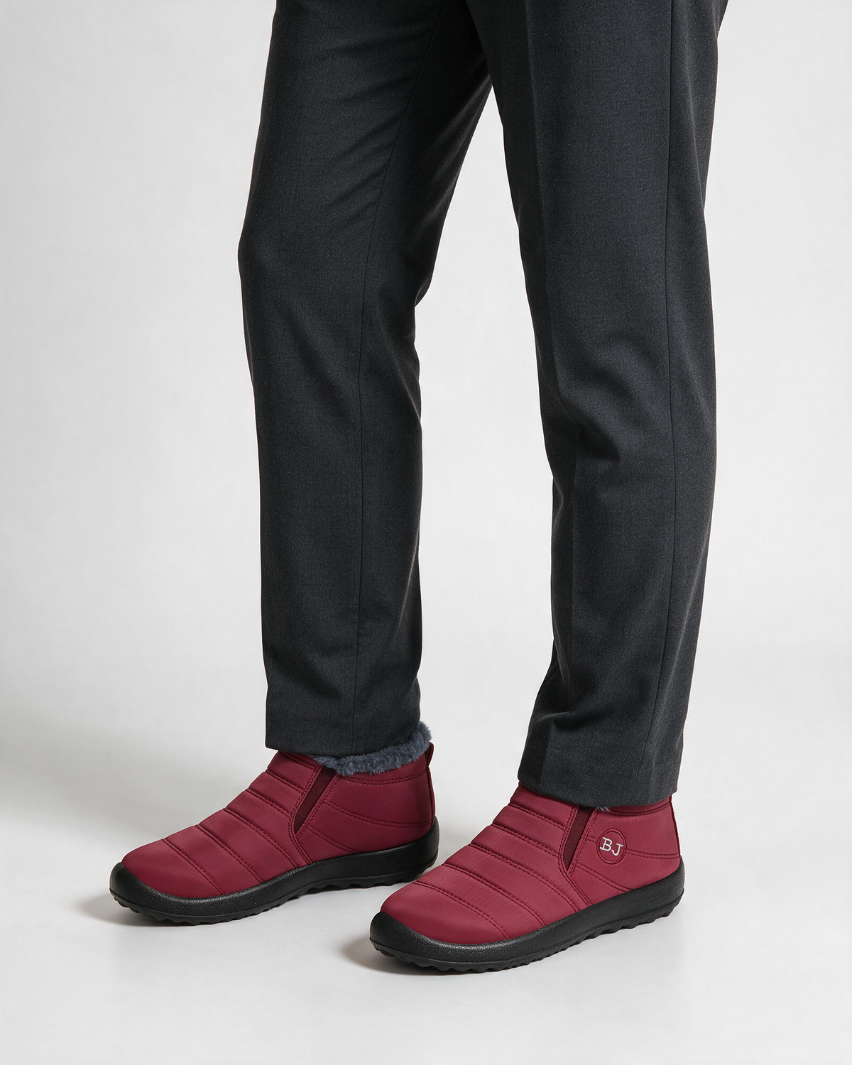 Plush-lined ankle boots wearing