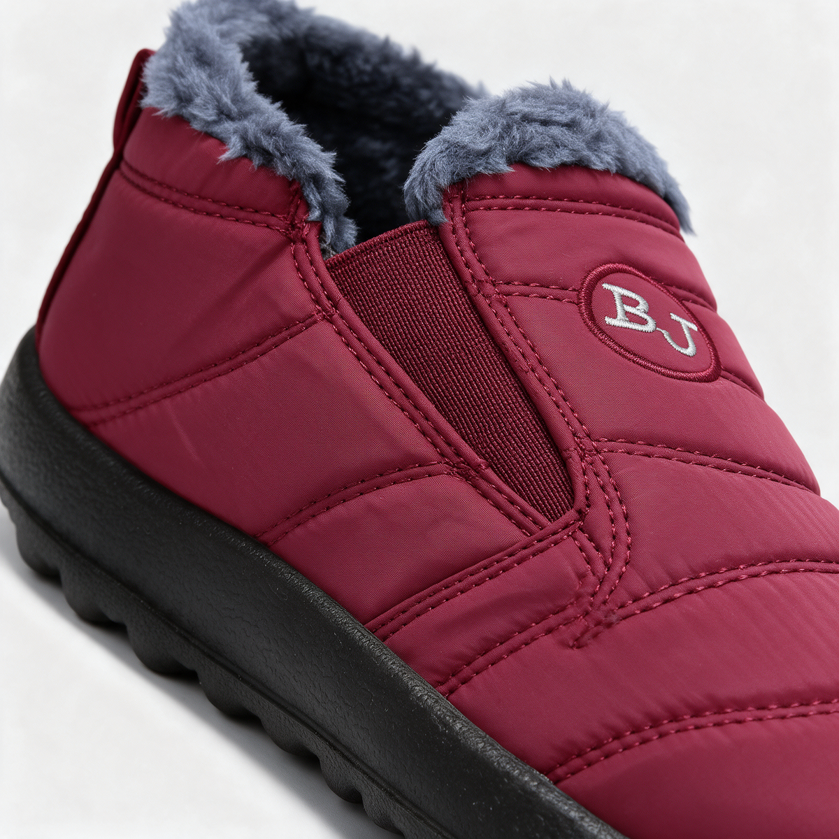 Plush-lined ankle boots feature3
