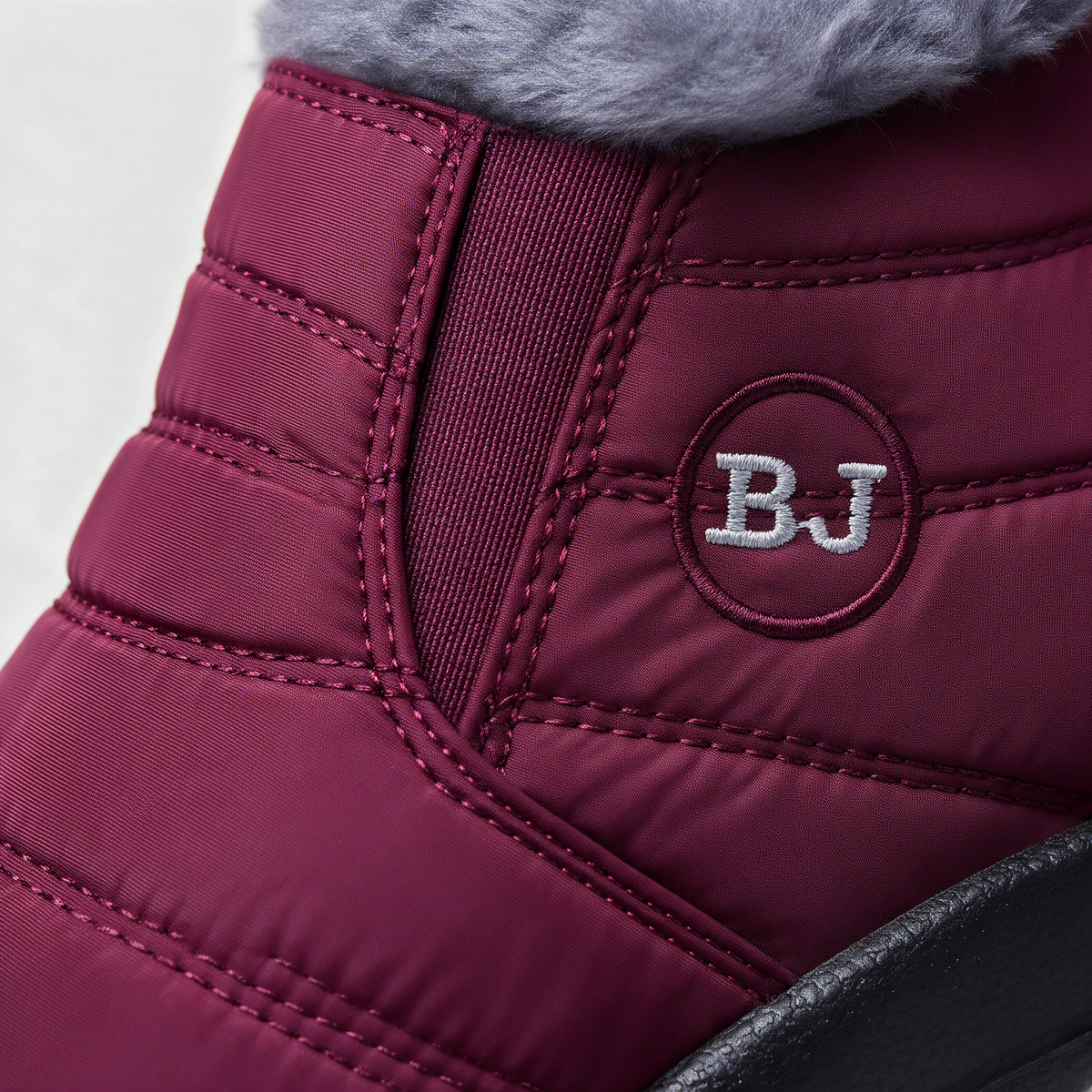 Berry plush-lined boots feature3