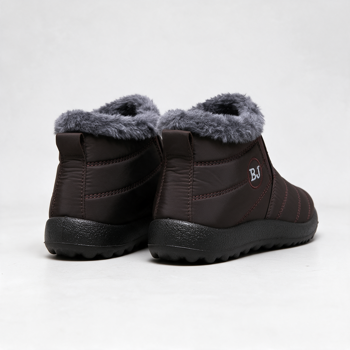 Plush-lined boots feature1