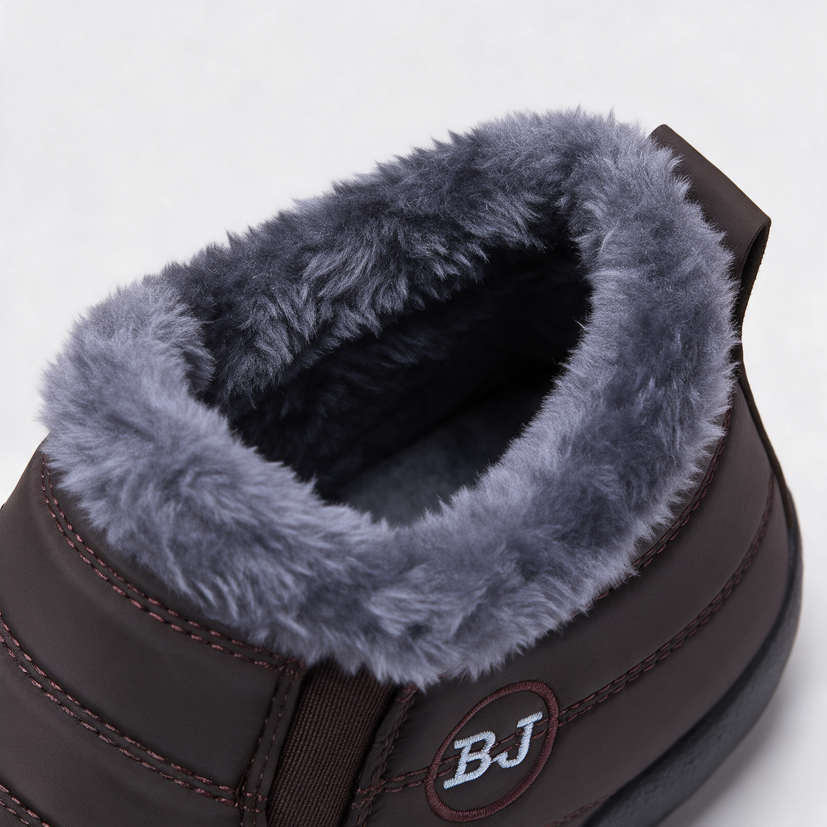 Plush-lined boots feature4