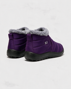 Plush-lined boots rear